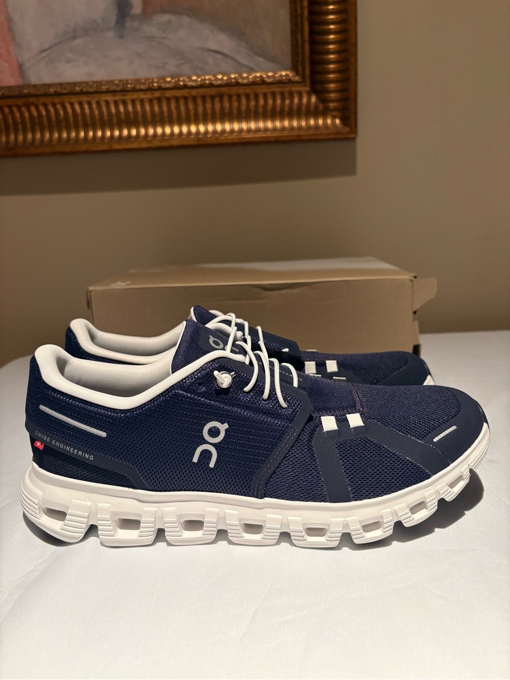 NWT- On Cloud 6 Men’s Midnight/White Sneakers - Picture 4 of 6